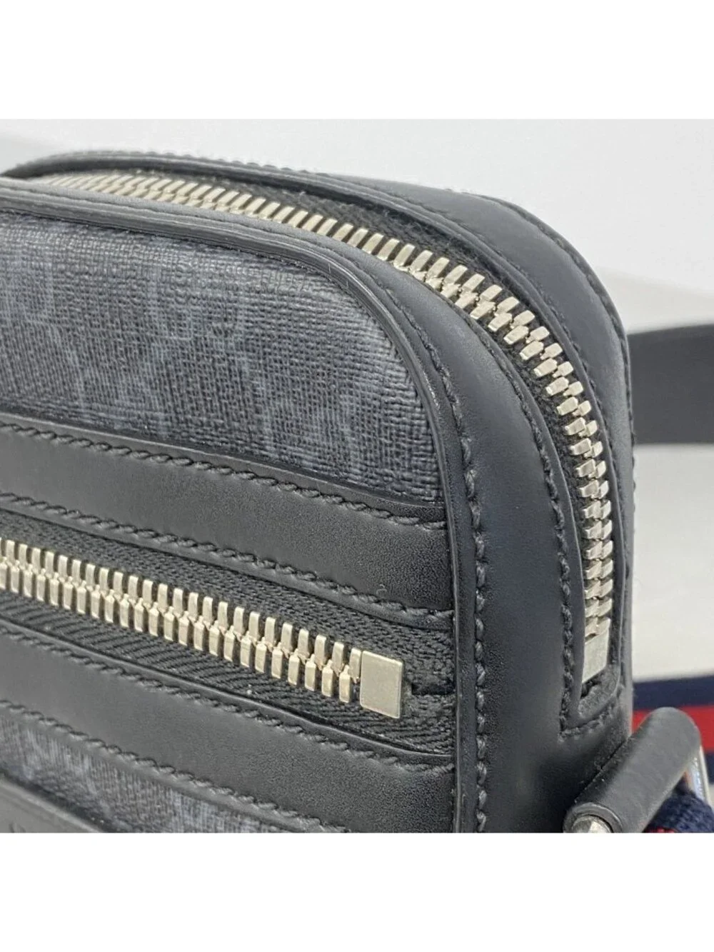 Gucci Shoulder Bag GG Supreme Black Silver